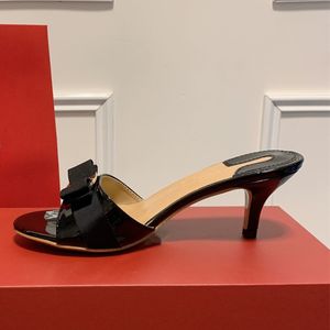 Fashion Classic Style Patent Leather Metal Button Bow Women's Slippers Summer Women's Shoes Red Black Apricot Slide Open Toe