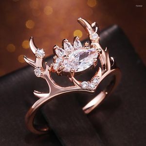 Fedi nuziali Visisap Cute Fine Elk Antlers Party For Women Unique Thin Rose Gold Color Intarsiato Zircon Ring Simple Birthday Gifts F184