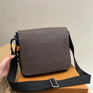 Men Bolsas de ombro Man Man Brand Mensageiro Mensageiro Casual Designer de Crosual Moda Momento Combinema Male Sling Bola Bola de Bolsa de Bolsa de Couro Genos Bolsas