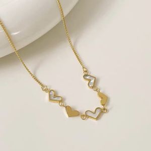 Luxury Design Heart Pendant Necklace 18K Gold Stainless Steel Necklace for Women Gift