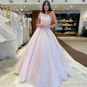 Paillettenbesetzte, perlenbesetzte Ball-Grown-Abschlussballkleider, One-Shoulder-Prinzessin-Kleid für besondere Anlässe, bauschiger Rock, glitzernde Robe de Mariee