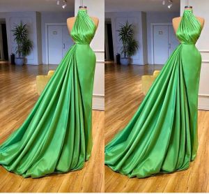 2023 Zielone sukienki balowe satynowe projektant wysokiej szyi bez tyłu wykonane na zamówienie pociągu wieczorna Suknia OCN OCN noszenie vestidos plus size 401 401