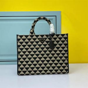2022 Classic Designer Tote Bag Women High Capacity Composite Shopping Handbag Fashion Crossbody Bags Female Nylon Handbags234l