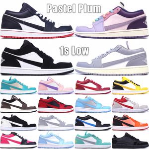 Clássico 1 Sapatos de Basquete Masculino Baixo Feminino Couro Jumpmans 1S Designer Trainers Claro Fumaça Cinza Cardeal Vermelho Reverso Bred Pastel Plum Tênis Outdoor Tamanho 36-45