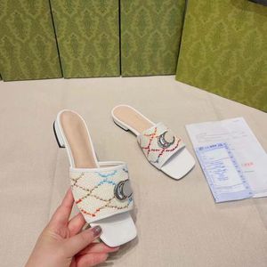 2022 new fashion Sandals slipper Foam Runners Bags Designer Women Rubber Patent Leather It is a kind of shoes that can be matched with clothes at will 34-41