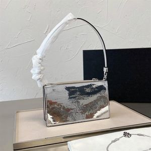2022 Damen Silber Handtaschen Umhängetaschen Luxus Mini Spiegel Geldbörsen glänzende Baguettes Lackleder Silber Hobos Modedesigner Sa196M