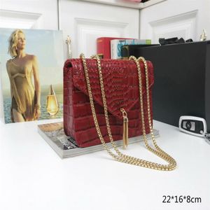 nuova borsa del progettista Borsa a portafoglio Borse da donna Borsa a tracolla Soho Borsa a tracolla con frange rosse Borsa 22cm2027