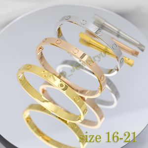 Womens Gold Bracelet Mens personalised bangle designer jewelrys grade jewelry Titanium alloy material Sweat resistantes fade resistant ladies clover braceletes