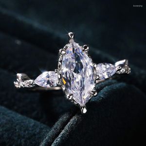 Anéis de casamento Cristal de marquise de prata na moda para mulheres brilharem Branco Cz Stone Incrédito Jóias de Jóias Anel de Presente