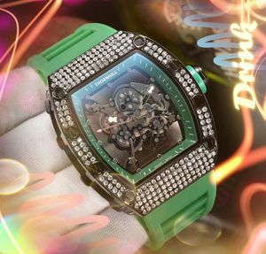 Popul￤ra tre n￥lar Kvinnor Mens Watch Quartz Automatisk kvartsr￶relse Vattent￤t timme ih￥lig skelett diamanter ring eleganta klockor favorit julklappar