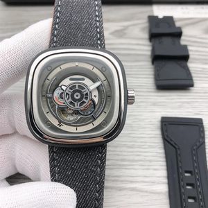 Män 82S7 Automatiska klockor 316L Rostfritt stålklockor 40H Power Reserve Sapphire Watchcase Designer Lysande Wathces för Man221s