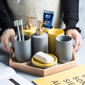 Banyo Aksesuar Seti 4pcs/Set Sanat Altın Pompası Seramik Saf Renkler Banyo Losyon Sabun Jel Dispenser Şişe Şişe Tumbler Diş Fırçası Tutucu