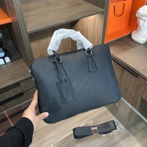 Luksusowe projektanci męskie teczki biznesowe zwykłe torby podróżne Messenger Black ramię HQP263210D