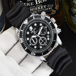 Высококачественный 2021 Fashion Sports Young Men Men Brand Brand Brand Luxury Watches Six-Pin All Dial Work Quartz Watch Calendar с Minim243e