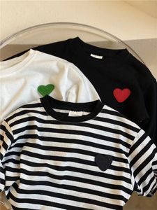 Çocuk Giysileri Tasarımcı Oyun İşlemeli Aşk Toddler Tshirt Bebek Günlük Uzun Kollu Tişörtler Moda Kid T-Shirts Gençlik Gözleri En İyi Bebekler Çocuklar Krop Siyah Beyaz