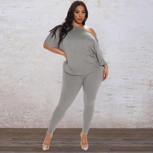 Spårar Zjfzml ZZ Women Clothing Tvåverk Set Plus Size One Shoulder Half Sleeve T-shirt och Skinny Legging Drop Wholesale
