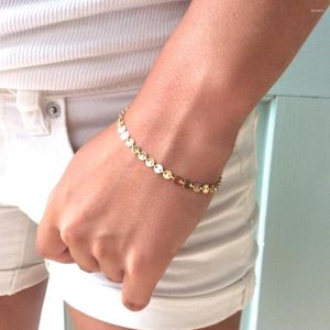 Link-Armbänder 2022, trendiger Stil, poliert, kleine goldfarbene Münze, exquisite Pailletten, Charm, handverknüpftes Armband, einfach für Frauen