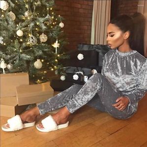 Spårar Autumn Velvet Tracksuit Women Set 2 Piece Velor Set Sweat Suit Plus Size Sweatshirt Two Ooutfits Ladies MH941