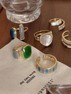 Rings de cluster Novos an￩is de zirc￴nia c￺bica de luxo para mulheres moda de cristal verde cluster anel de noivado de festas feminino Chakrabe3264152
