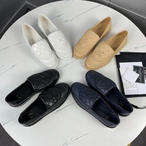 Sandálias femininas mocassins de couro de designer elegantes bordados de salto baixo plataforma confortável sapatos individuais tamanho 35-40 com caixa