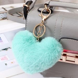 Love Peach Heart Plush Key Chain Decoration Par Lazy Rabbit Hair Ball Pendant Bag biltillbehör Partihandel