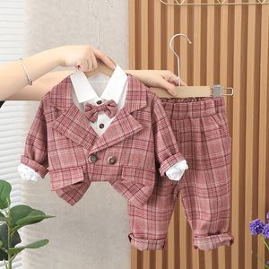 2023 Autumn Children Boys 3pcs Abbigliamento set giacca camicie per papilla a maniche lunghe pantaloni a strisce bambino bambino 54