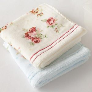 Toalha 4pcs/lote 30x30cm algodão de algodão pequeno rosto de impressão macia flor bebê presente handdoek haar