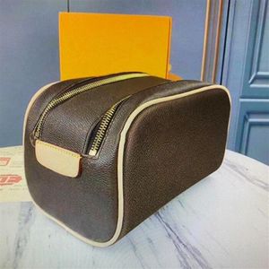 KING SIZE TOILETRY BAG Uomo Extra Large Wash Bags Luxurys Make Up Cosmetic Toilet Pouch Women Beauty Makeup Case Pochette Accessoir2259