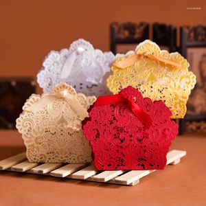 Present Wrap 10st Laser Cut Hollow Lace Flower White/Gold/Red Candy Box Luxury Wedding Party Sweets Favor Favors Boxes