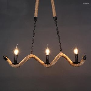 Lampy wiszące nordyckie rustykalne liny 3 głowy E14 Lampholder Chain Candle Chandelier na restaurację kawiarni oświetlenie