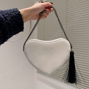 Kadınlar için moda tasarımcısı tote çanta çanta kalp çanta Hakiki Deri Püskül mini çanta metal zincirler lüks çanta bayan çantalar siyah çanta