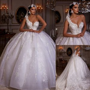 Glamouröses Ballkleid-Hochzeitskleid mit V-Ausschnitt, One-Shoulder-Spitze, 3D-Blumenmuster, für Bewerber, rückenfrei, Tüll, Kapellenkleid, nach Maß, plus seitliche Vestidos De Novia
