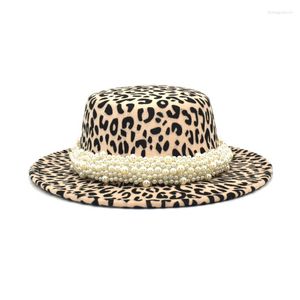 Berets FUODRAO Women Leopard Print Fedora Hats British Winter Wool Blend Flat Top Bowler Hat Wide Brim Jazz Cap Party Cowboy P42