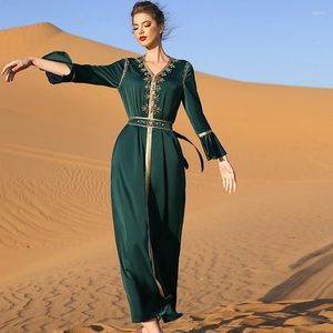 Ubranie etniczne Eid al-Fitr Dubai Nepalee damska sukienka mody ręcznie zszyta Diamond Abaya Oman Kadar Dark Green Noble Kaftan Robe