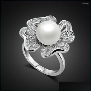Anéis de cluster Rings de cluster elegante para mulheres 100 925 Sterling Sier noivado de casamento Moda feminina Hyperbole Flower Pearl Ring Pa dhdcb