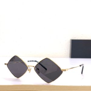 Солнцезащитные очки для женщин и мужчин Summer SL302 Style UV400 Presescent Retro