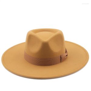 Berets Vintage Panama Tan Jazz Fedora Hats для женщин Bowknot Black Belt Gold Chain Accessories с Top Caps Wedding Fedoras