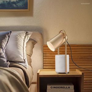 Bordslampor moderna lyxiga kreativa marmor sängkläder ögonskydd led lampa järn kropp dekorativ hall sovrum studie rum skrivbord