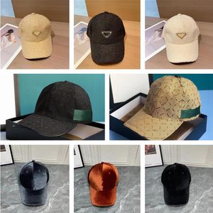 Designers Caps Canvas Baseball Hat Mens Women s Classic Printing Fitted Cap Lamb Wool Thicken Leisure Ball Hats Brodery Women Velor Peaked Cap