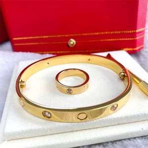 Luxo jóias designer pulseiras diamante manguito carta pulseiras pulseira de aço inoxidável mulheres homens pulseira amor parafuso pulseira com acessórios de moda de veludo