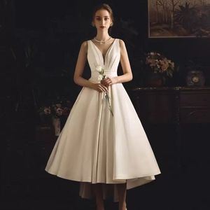 Elegant A-line Short Wedding Dress 2023 V Neck Sleeveless Hi Lo Satin Women Bridal Gowns Backless Custom Made Vestidos De Noiva