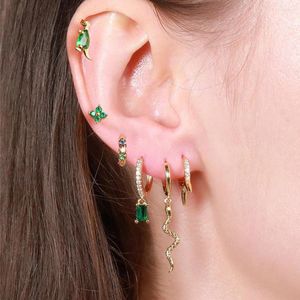 Berömda Branddesignerhoop örhängen ankomst kubik zirkoniume liten koreansk punkhänge öronspänne piercing för kvinnor bröllop smycken gåva
