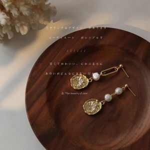 Asymmetry Korean French Aestheticism Charm Blue Yellow Eyed Head earrings Charm tender Baroque shaped freshwater full pearl needle handmade design matte