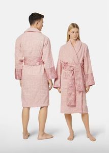 Restas de designer de roupas de dormir femininas Luxo Classic Cotton Cotton New Bathrobe Men and Women Brand Kimono Warm Bath Robes Home Wear