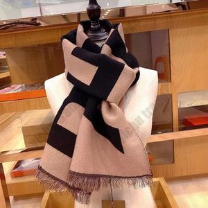 hijab Fashion Echarpe Echarpe Design Sciarpa BB spessa casual da uomo Maschile invernale in cashmere Marca Guerra di alta qualità