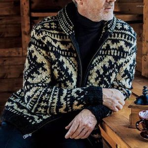 Sweaters masculinos El suéter feo de los hombres Cardigan Cankbed Knit Stripe Stripes Rayas Queen Anne Warm ups Modern Contemporary Christmas Daily
