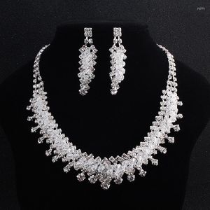 Halsband örhängen sätter stor mode vit kristall för kvinnor bröllop brud och öron smycken kvinnliga 2 datorer