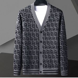 Männer Pullover männer Pullover mantel Luxus Marke Strickjacke Gestrickte V-ausschnitt Mens Fashion Brief Langarm Pullover mäntel tops M-4XL