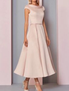 A-Line Mother of the Bride Dress Plus Size Cowl Neck Ankel l￤ngd Satin Cap Sleeve Bridal Party Gown Robe de Soiree