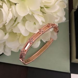 Van Clover Armband Designer Women 18K Gold Plated Full Crystal Clover Armband Valentines Day Party Favors With Box